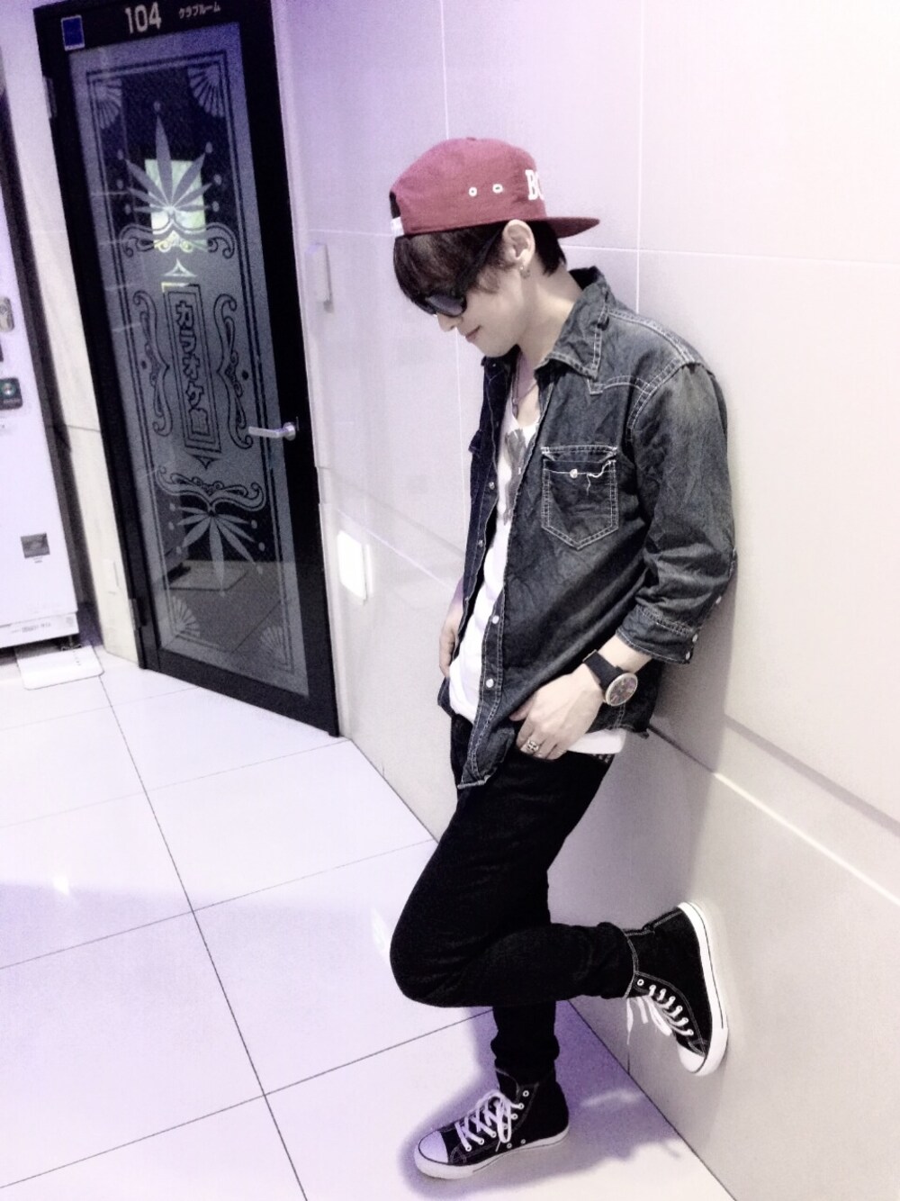 「黒スニーカー、converse、BEAMS」｜「CONVERSEのCONVERSE CVS ALL STAR HI（スニーカー、ブラック系）」を使った、イトーブラックさん（メンズ・162cm）の秋コーディネートの1枚目の写真