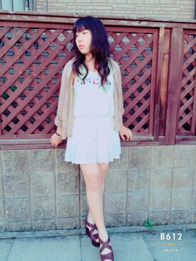 「E hyphen world gallery（イーハイフンワールドギャラリー）のアイテム（ワンピース、ホワイト系）」を使った、rinaさん（レディース）の春コーディネート