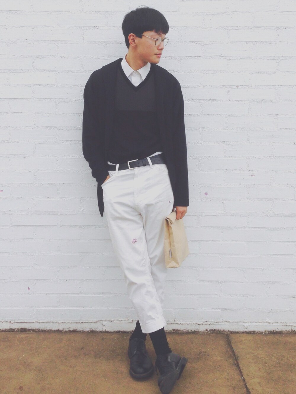 「テクノカット、ヨウジヤマモト、ジュンヤワタナベ、ブラック×ホワイト」｜「Yohji Yamamotoの燕尾ジャケット（テーラードジャケット、ブラック系）」を使った、まよさん（メンズ・174cm）の秋コーディネートの1枚目の写真