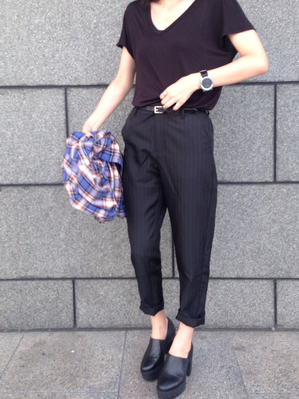 「moussy、GU、SLY」｜「MOUSSYのアイテム（その他シューズ、ブラック系）」を使った、m’さん（レディース・163cm）の秋コーディネートの1枚目の写真