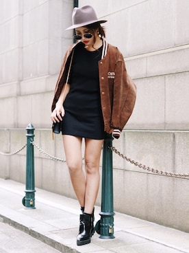 「アイテム（スタジャン、ブラウン系）」を使った、Akaneさん（レディース・163cm）の秋コーディネート