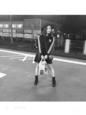 「AZUL by moussy（アズールバイマウジー）のアイテム（Hat、ブラック系）」を使った、まるさん（レディース）の秋コーディネート