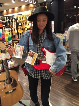 「古着のアイテム（Denim jacket、ブルー系）」を使った、まるさん（レディース）の秋コーディネート