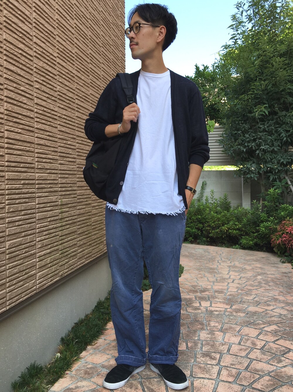 「BEAUTY&YOUTH UNITED ARROWS、BEAUTY & YOUTH、ビューティ&ユース、ETHOS、used、nike sb 、リネン、フリンジ、ベーシック、ネイビー」｜「Ayameのアイテム（メガネ、ブラック系）」を使った、Keisuke Osukaさん（メンズ・176cm）の夏コーディネートの1枚目の写真