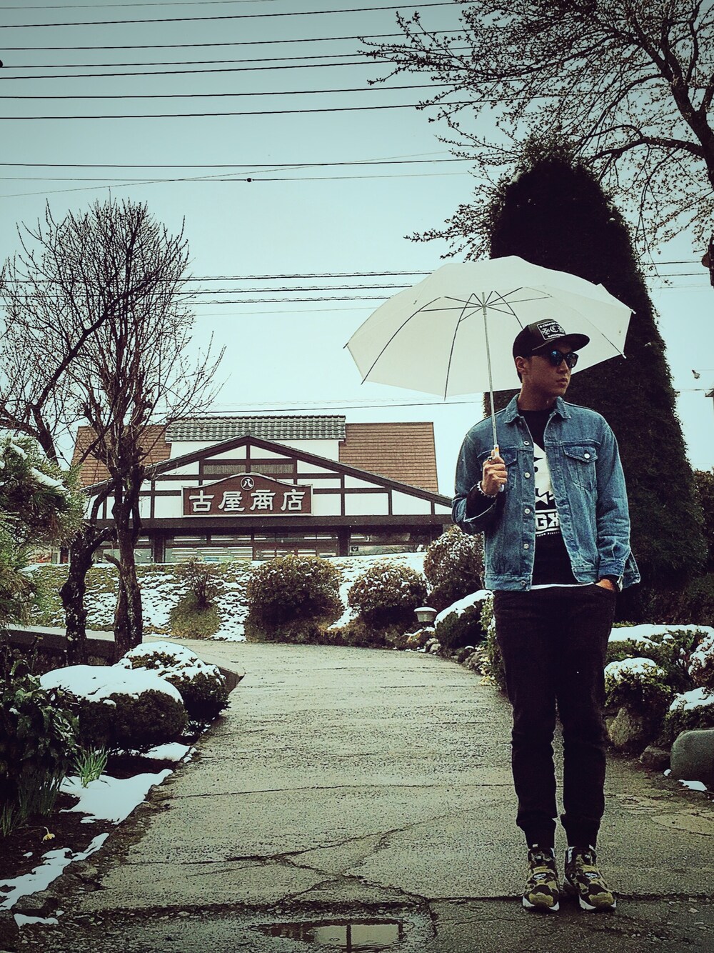 「xumingjie、jeffreyxu、Chrome Hearts、PLAYBOY、abathingape、IZZUE、5cm」｜「CHROME HEARTSのアイテム（キャップ、その他）」を使った、Mingjieさん（メンズ・184cm）の夏コーディネートの1枚目の写真