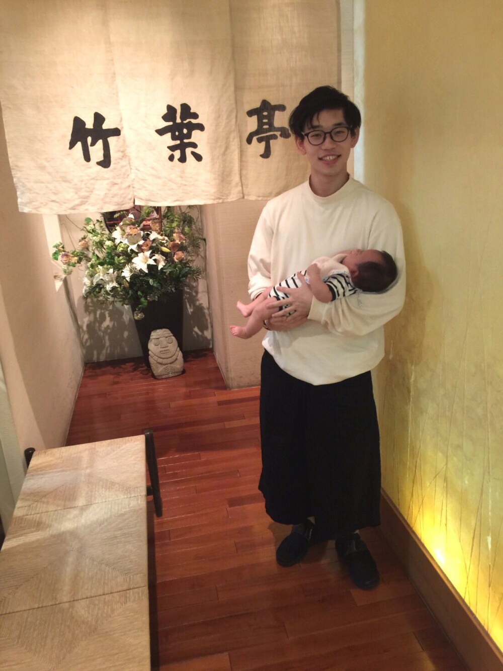 「モード、ブラック、ganryu、古着、ビッグシルエット、モックネック、学生、メガネ男子」｜「GANRYUの2016SS デニムハカマパンツ（デニムパンツ、ブラック系）」を使った、ししさん（メンズ・170cm）の秋コーディネートの1枚目の写真