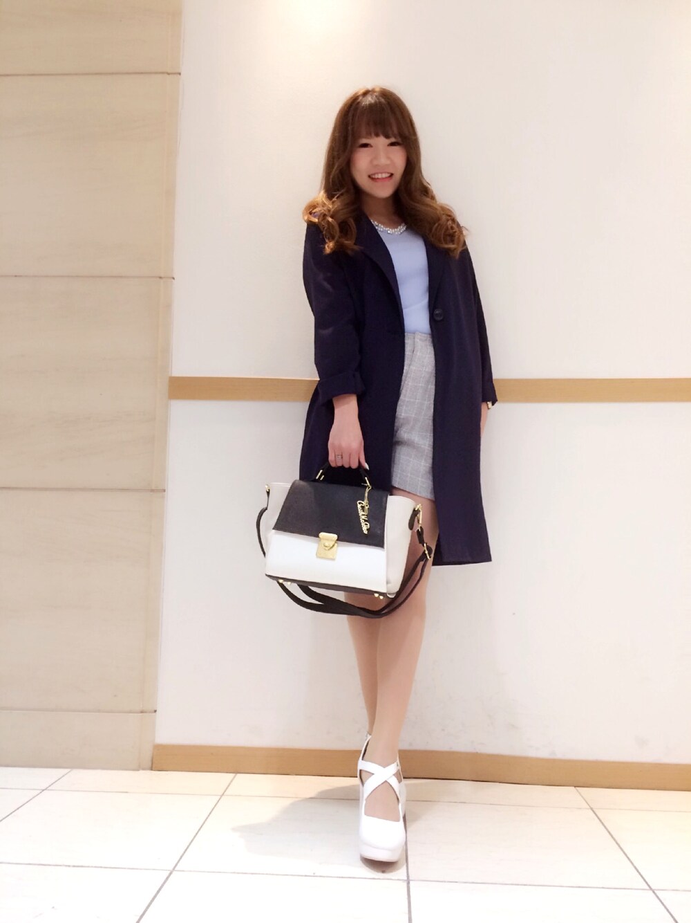 「CECIL McBEEのアイテム（テーラードジャケット、ブルー系）」を使った、なっぽさん（レディース・156cm）の冬コーディネートの1枚目の写真