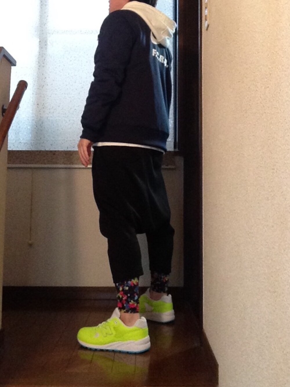 「F.C.R.B.のアイテム（ブルゾン、ブルー系）」を使った、P-Y-U-N-T-Aさん（メンズ・165cm）の春コーディネートの1枚目の写真