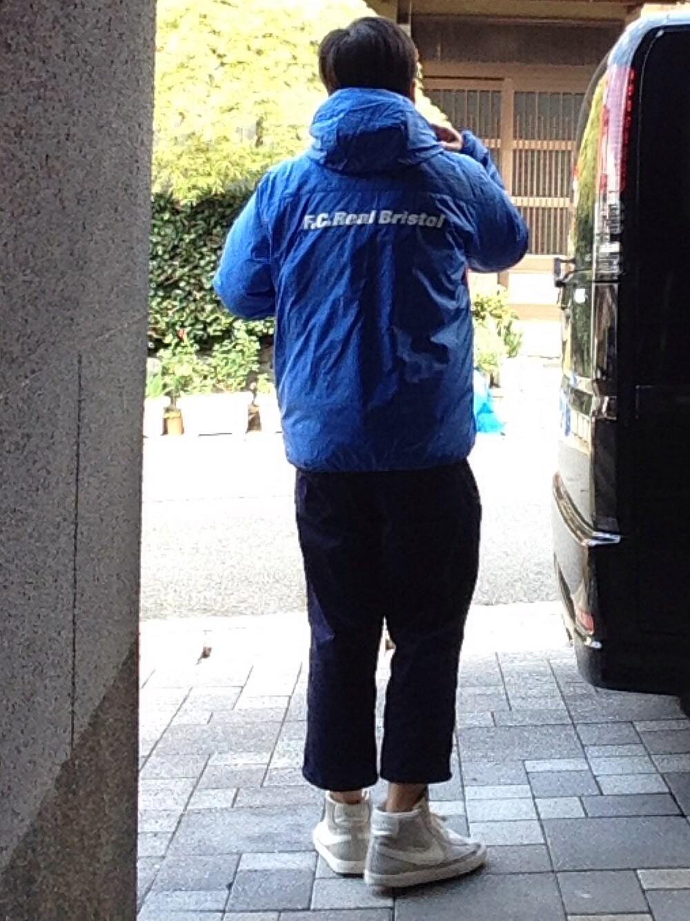 「F.C.R.B.のアイテム（ブルゾン、ブルー系）」を使った、P-Y-U-N-T-Aさん（メンズ・165cm）の秋コーディネートの1枚目の写真