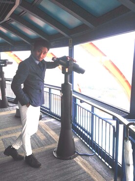 「green label relaxing（グリーンレーベルリラクシング）のアイテム（テーラードジャケット、ブルー系）」を使った、WATAKさん（メンズ・172cm）の秋コーディネート