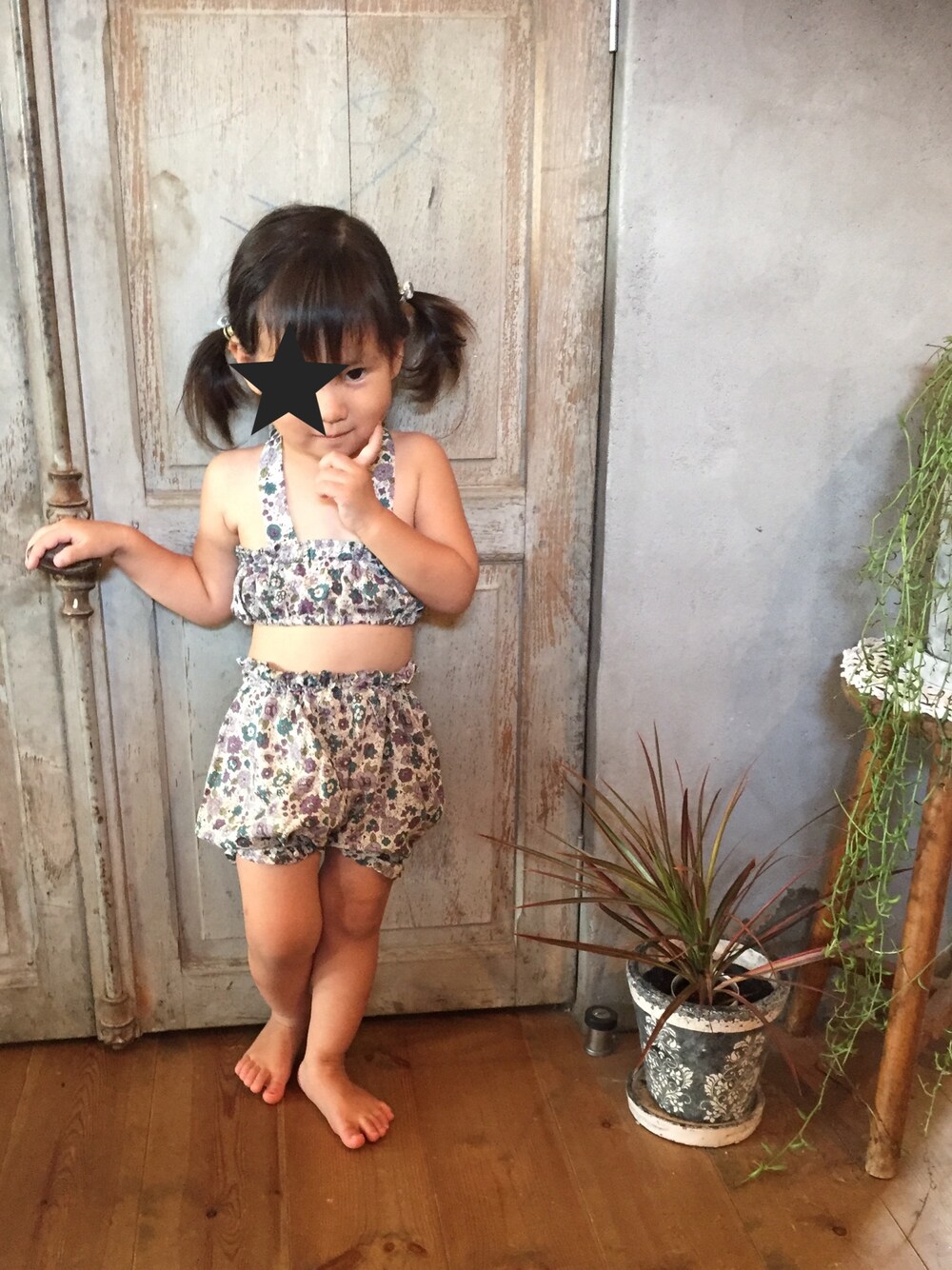 「Handmadeのアイテム（水着、ブルー系）」を使った、Mai さん（キッズ・90cm）の夏コーディネートの1枚目の写真