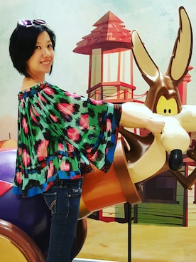 「KENZO」｜「アイテム（その他トップス）」を使った、Eva Kamさん（レディース・165cm）の秋コーディネート