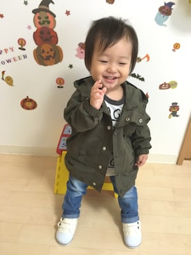 「白いスニーカー」｜「アイテム（マウンテンパーカー）」を使った、☆SOUMA☺︎さん（キッズ・70cm）の秋コーディネート