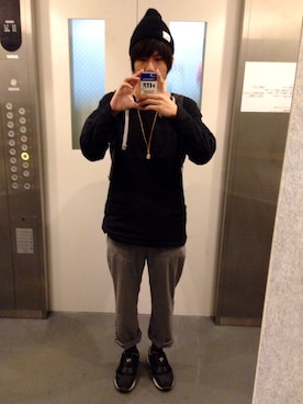 「PUMA」｜「アイテム（PC・スマホグッズ/家電）」を使った、くぬぎさん（メンズ・173cm）の秋コーディネート