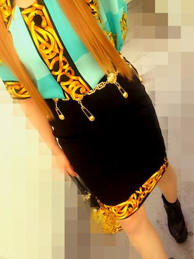 「VERSACE（ヴェルサーチ）のアイテム（その他）」を使った、ねむいさん（レディース・158cm）の春コーディネート