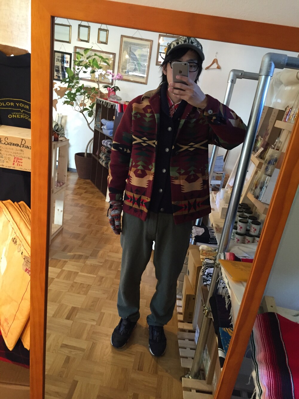 「CA4LA、PENDLETON、McGREGOR、bohemians、Marshallartist、ネイティヴ」｜「PENDLETONのアイテム（カバーオール、ブラウン系）」を使った、HidekiHirashimaさん（メンズ・180cm）の冬コーディネートの1枚目の写真