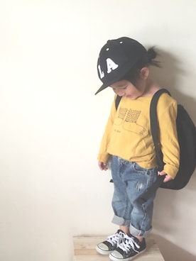 「NEEDLE WORK（ニードルワーク）のアイテム（帽子）」を使った、JURIさん（キッズ・90cm）の春コーディネート