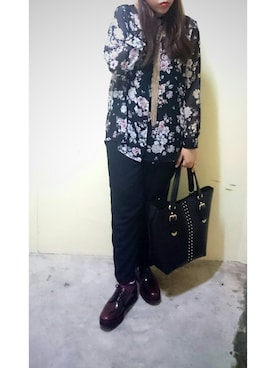 「ALDO（アルド）のアイテム（トートバッグ）」を使った、SitiAishahさん（レディース・160cm）の秋コーディネート