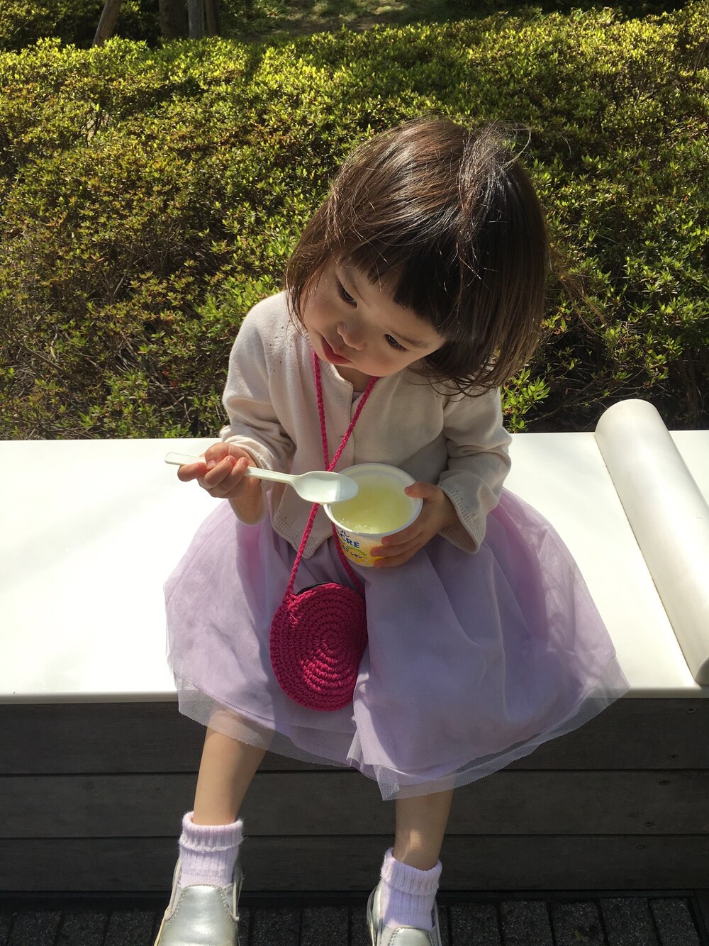 「おんなのこ、キッズコーデ、キッズ、アイス、2歳」｜「babyGAPのアイテム（カーディガン/ボレロ、ベージュ系）」を使った、☺︎いろ☺︎さん（キッズ・80cm）の夏コーディネートの1枚目の写真