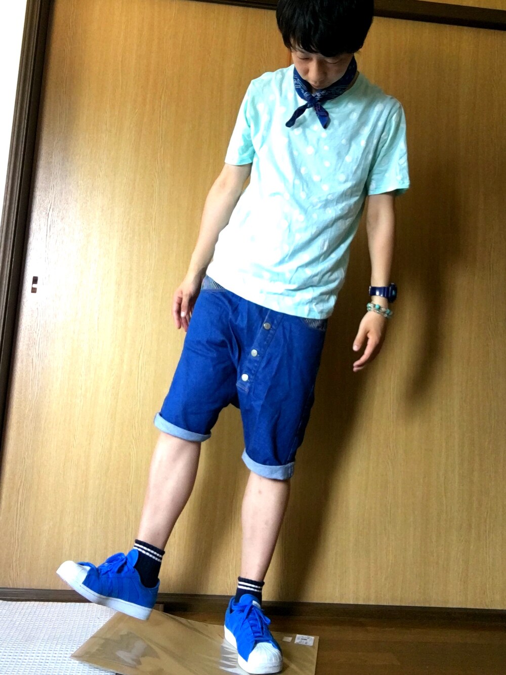 「ラクチンコーデ、バンダナ、TSUMORI CHISATO、G-SHOCK、adidas、hiromichi by HIROMICHI NAKANO、青、水色、サルエルパンツ」｜「hiromichi BY HIROMICHI NAKANOのアイテム（ファッション雑貨、ブルー系）」を使った、◎みつ◎さん（メンズ・169cm）の夏コーディネートの1枚目の写真
