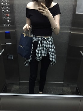 李婕さんのコーディネート