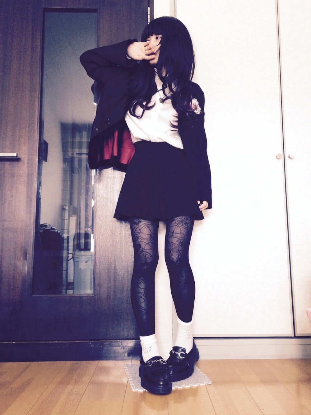 「tricot COMME des GARCONSのアイテム（テーラードジャケット、ブラック系）」を使った、ユキ坊。さん（レディース・156cm）の冬コーディネートの1枚目の写真