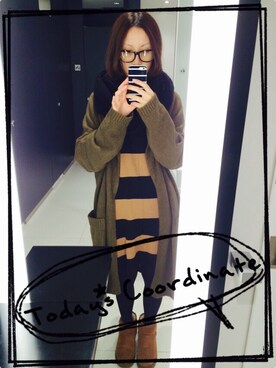 「UGG（アグ）のアイテム（ブーツ、ブラウン系）」を使った、Tomomi❤︎さん（レディース・165cm）の冬コーディネート