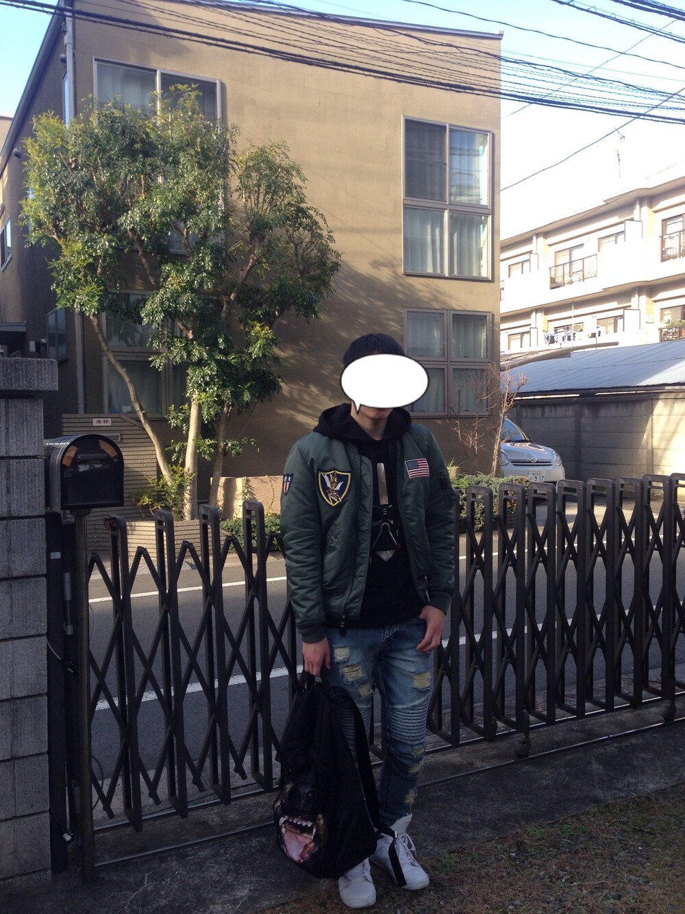 「GIVENCHY、AVIREX、スニーカー、パーカー、MA1、ダースベイダー、スターウォーズ、ロットワイラー、リュック、stampd'LA」｜「AVIREXのavirex/アヴィレックス/　FLYNG TIGER MA-1/　フライングタイガー　MA-1（MA-1、グリーン系）」を使った、メジロマックイーン🐴さん（メンズ・176cm）の冬コーディネートの1枚目の写真