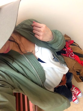 「Ungrid（アングリッド）のインディゴフレイドヘムストスリ（デニムパンツ）」を使った、satsukiさん（レディース・149cm）の春コーディネート