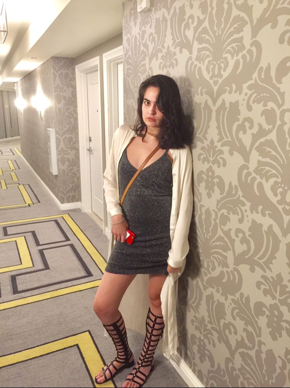 「metallic_teenvogue、ootd、fashion blogger、silk、outfit、casual、H&M、ZARA、dress、metallic」｜「ZARAのアイテム（ドレス、シルバー系）」を使った、orelleさん（レディース・175cm）の秋コーディネートの1枚目の写真