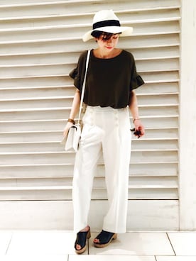 「ROPE' PICNIC（ロペピクニック）の【さらさらUVケアトップス】デオドラントフリルカットソー（Tシャツ/カットソー、グリーン系）」を使った、Ryuuさん（レディース・160cm）の春コーディネート