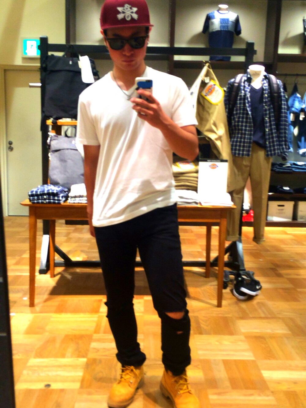 「クロスドアロー、Burnout、キャップ、ストリート、UVERworld」｜「TimberlandのTimberland(ティンバーランド) BASIC CHUKKA(ベーシックチャッカ)（ブーツ、ブラウン系）」を使った、義人さん（メンズ・173cm）の夏コーディネートの1枚目の写真