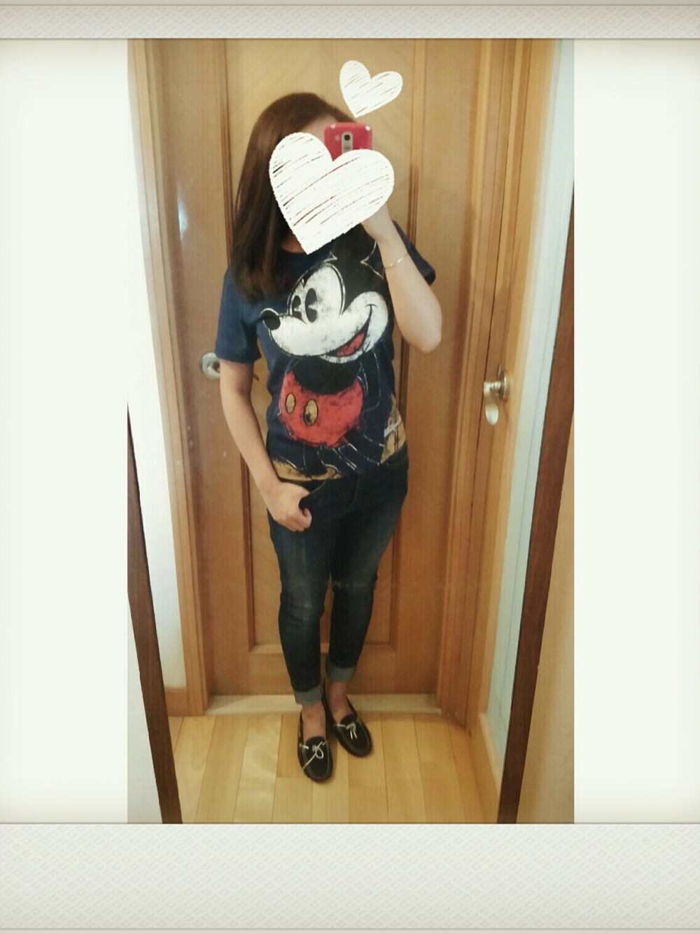 「Todsのアイテム（シューズ、ブルー系）」を使った、W.H.Lさん（レディース・155cm）の秋コーディネートの1枚目の写真