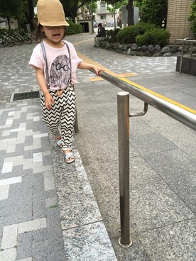 「ZARA（ザラ）のアイテム（その他パンツ、ホワイト系）」を使った、ぽんちゅうさん（キッズ・110cm）の春コーディネート