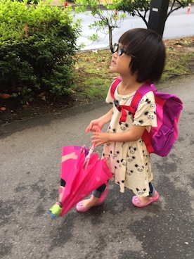 「Mini Rodini（ミニロディーニ）のアイテム（ワンピース/ドレス）」を使った、ぽんちゅうさん（キッズ・100cm）の夏コーディネート