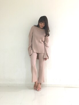 「DRWCYS（ドロシーズ）のアイテム（サンダル）」を使った、はらだゆかさん（レディース・160cm）の秋コーディネート