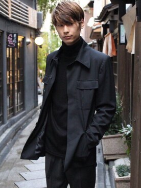 「Yves Saint Laurent（イヴサンローラン）のアイテム（テーラードジャケット）」を使った、RYO-HEIさん（メンズ・180cm）の冬コーディネート