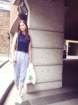 「お買い物」｜「アイテム（アクセサリー）」を使った、岩谷 英里子さん（レディース・169cm）の夏コーディネート