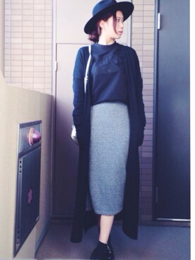 「ウエストイン」｜「アイテム（ノーカラージャケット）」を使った、岩谷 英里子さん（レディース・169cm）の秋コーディネート