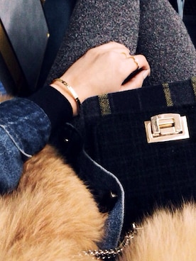 「BEAUTY&YOUTH UNITED ARROWS（ビューティーアンドユースユナイテッドアローズ）のアイテム（ショルダーバッグ）」を使った、岩谷 英里子さん（レディース・169cm）の冬コーディネート