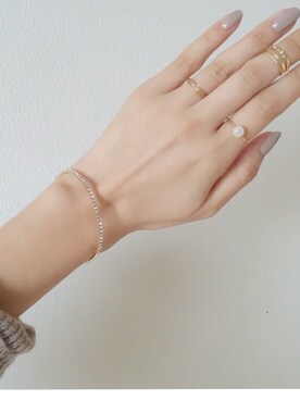 「アイテム（ブレスレット）」を使った、岩谷 英里子さん（レディース・169cm）の秋コーディネート