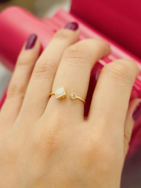 「アイテム（リング）」を使った、岩谷 英里子さん（レディース・169cm）の冬コーディネート