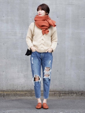 「アイテム（マフラー）」を使った、岩谷 英里子さん（レディース・169cm）の冬コーディネート