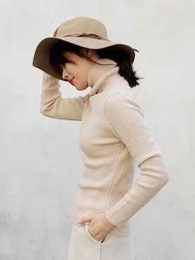 「Ameri（アメリ）のアイテム（帽子）」を使った、岩谷 英里子さん（レディース・169cm）の冬コーディネート