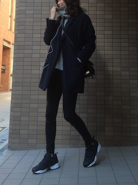 「GOUT COMMUN（グーコミューン）のアイテム（ショルダーバッグ）」を使った、岩谷 英里子さん（レディース・169cm）の冬コーディネート