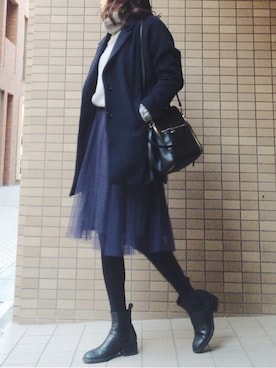 「GOUT COMMUN（グーコミューン）のアイテム（ショルダーバッグ）」を使った、岩谷 英里子さん（レディース・169cm）の冬コーディネート