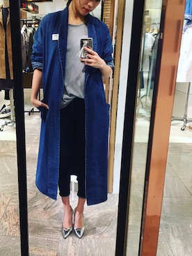 「シルバーパンプス」｜「アイテム（ジャケット/アウター）」を使った、岩谷 英里子さん（レディース・169cm）の冬コーディネート