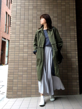 「GOUT COMMUN（グーコミューン）のアイテム（ショルダーバッグ）」を使った、岩谷 英里子さん（レディース・169cm）の春コーディネート