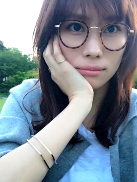 「アイテム（ブレスレット）」を使った、岩谷 英里子さん（レディース・169cm）の春コーディネート