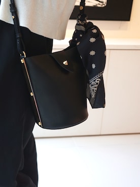 「アイテム（財布/小物）」を使った、岩谷 英里子さん（レディース・169cm）の春コーディネート